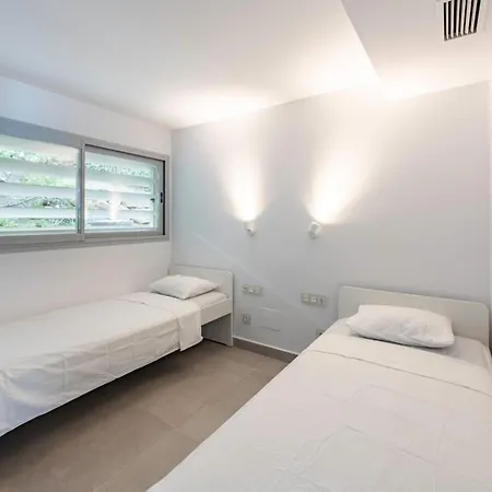 Serene Seaview Retreat In Higueron: 2Br Oasis Fuengirola Zewnętrze zdjęcie