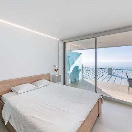 Serene Seaview Retreat In Higueron: 2Br Oasis Fuengirola Zewnętrze zdjęcie