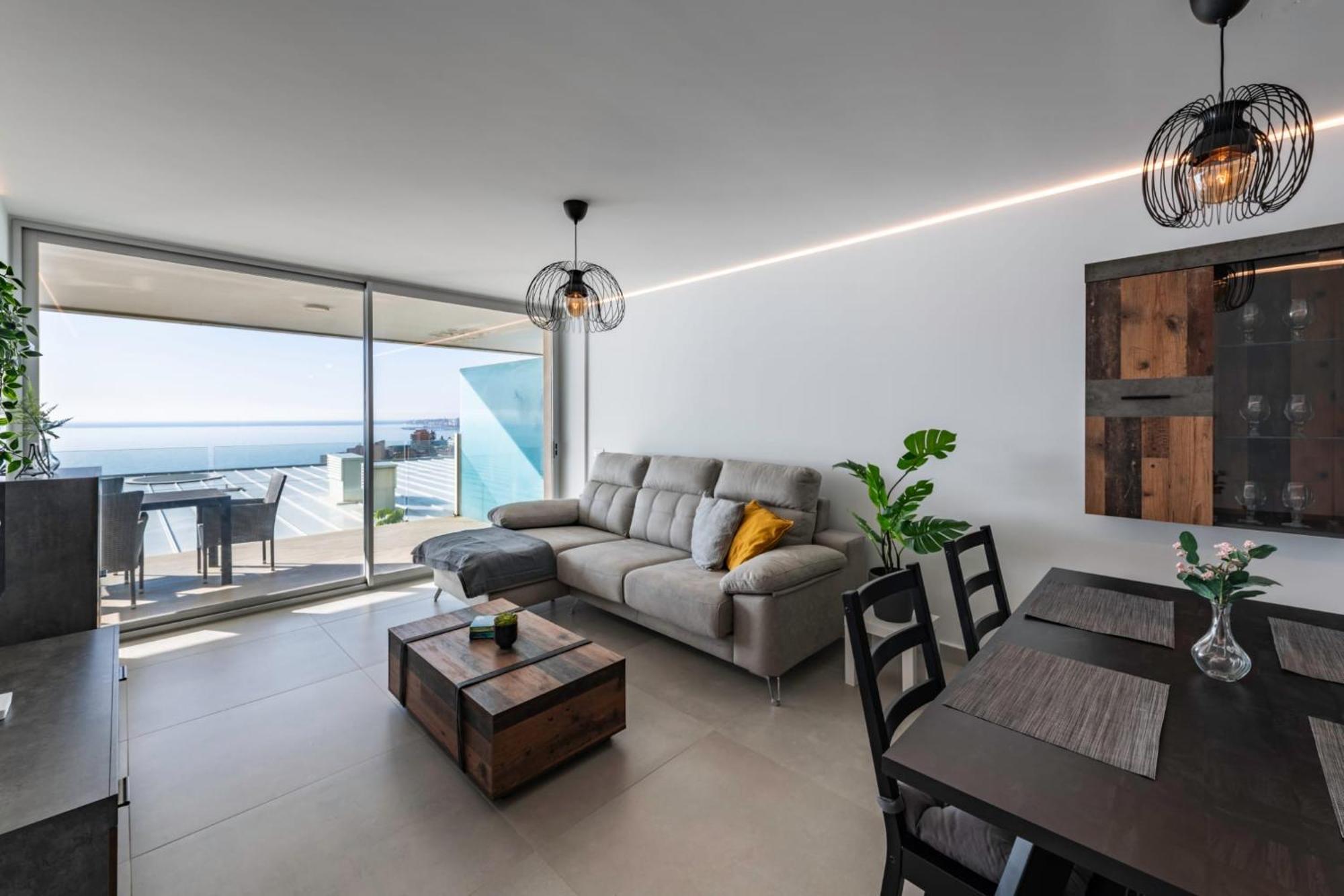 Apartament Serene Seaview Retreat In Higueron: 2br Oasis