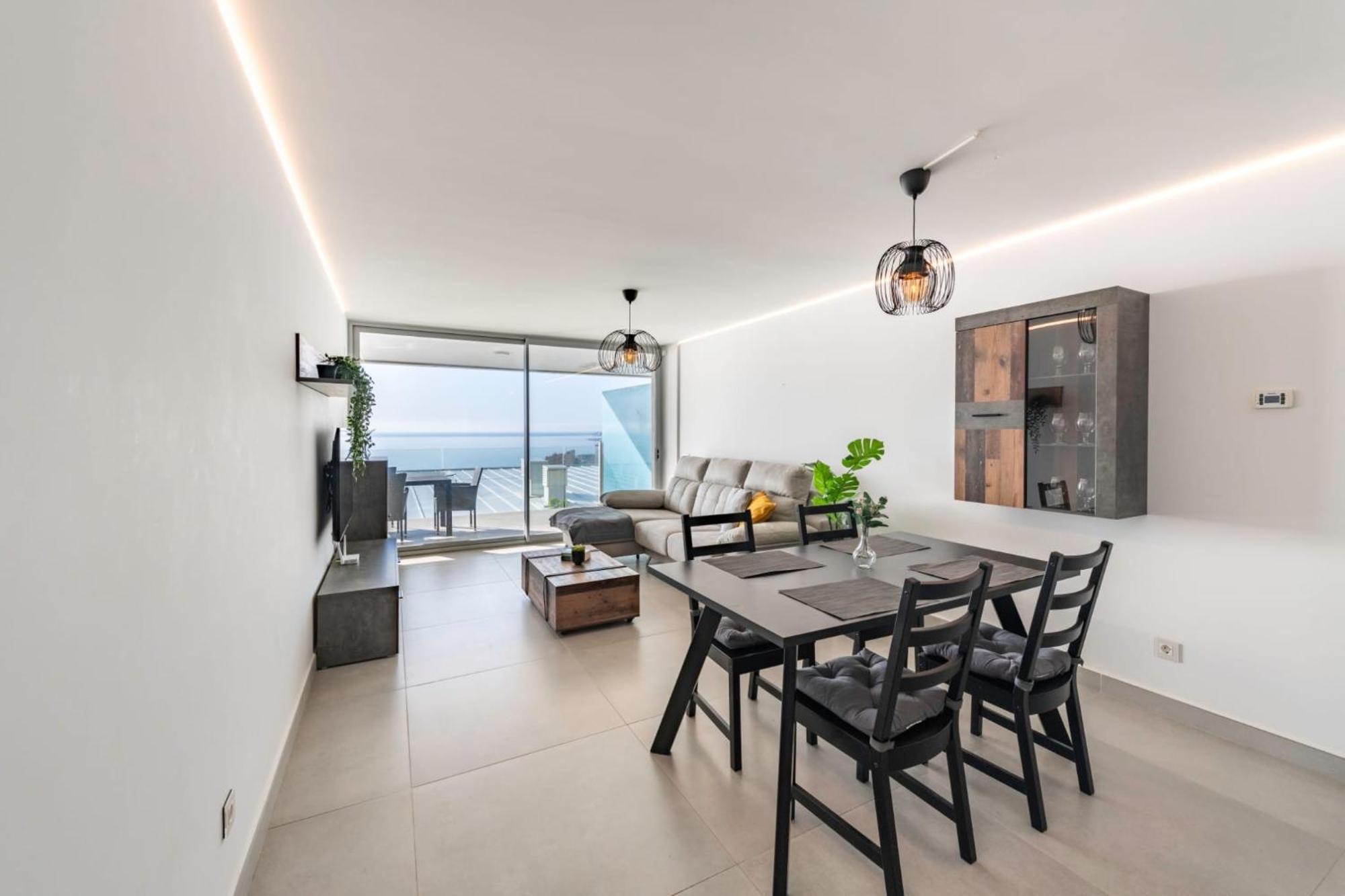 Apartament Serene Seaview Retreat In Higueron: 2br Oasis *